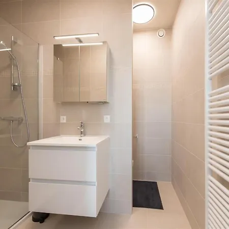 Serene With Mountain View Apartamento Ostende