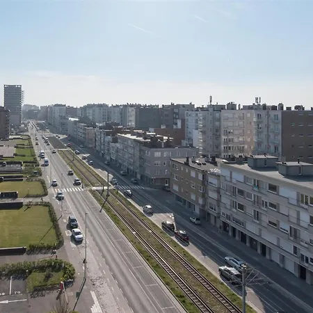 Serene With Mountain View Apartamento Ostende